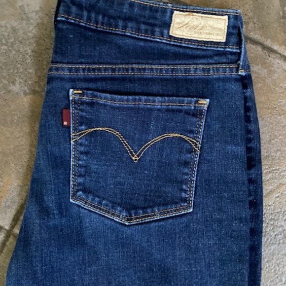 Levi's Slight Curve Classic Bootcut Jeans - Picture 2 of 6